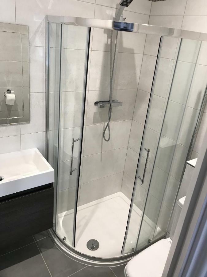 Berkshire Serviced Apartment Helena 12 Reading Buitenkant foto