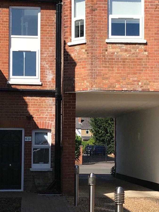 Berkshire Serviced Apartment Helena 12 Reading Buitenkant foto