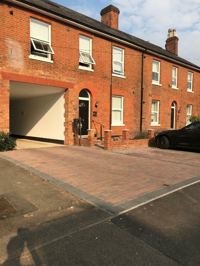 Berkshire Serviced Apartment Helena 12 Reading Buitenkant foto